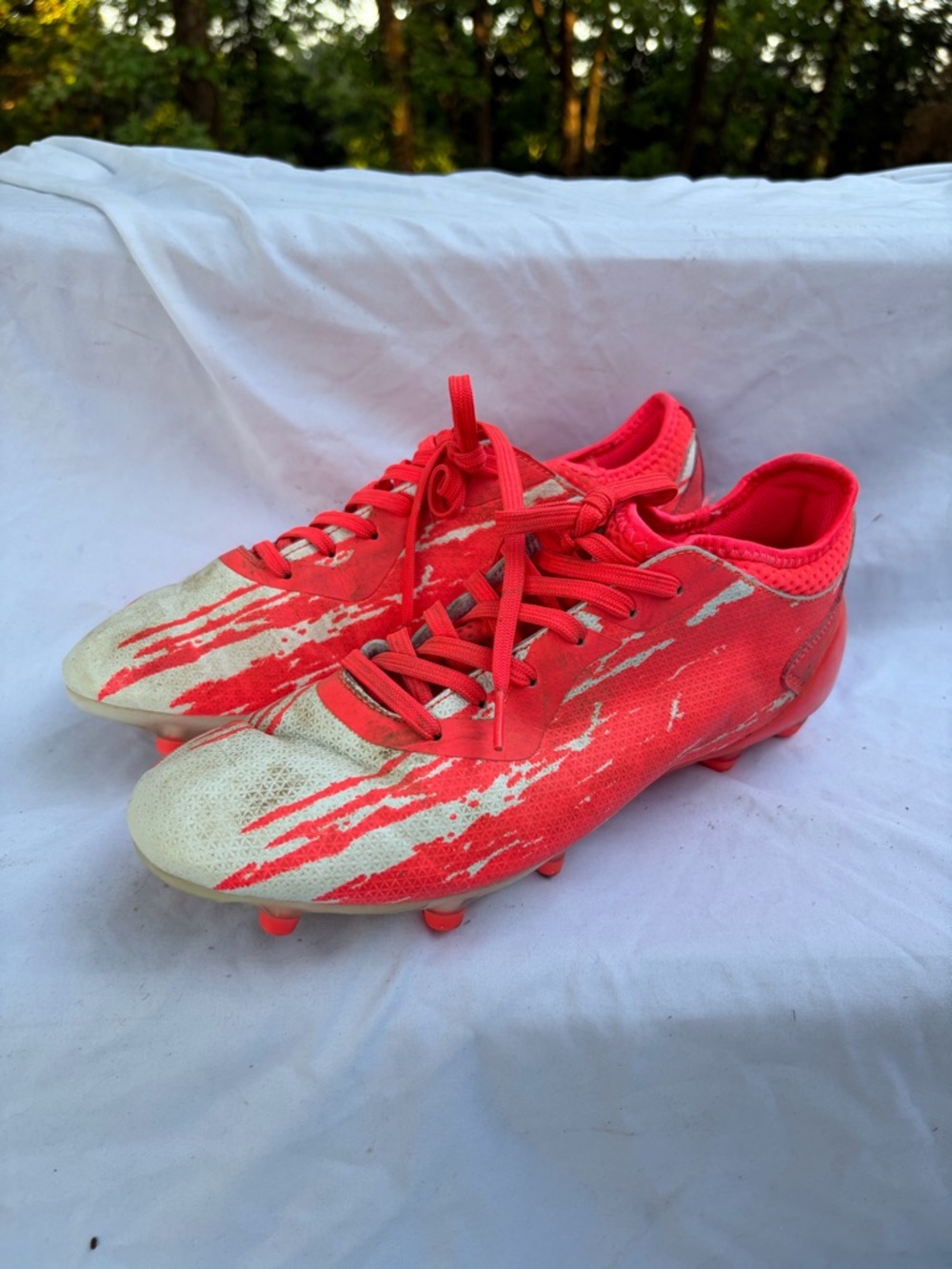 Kids Coral Pink Soccer Cleats - Coral/White